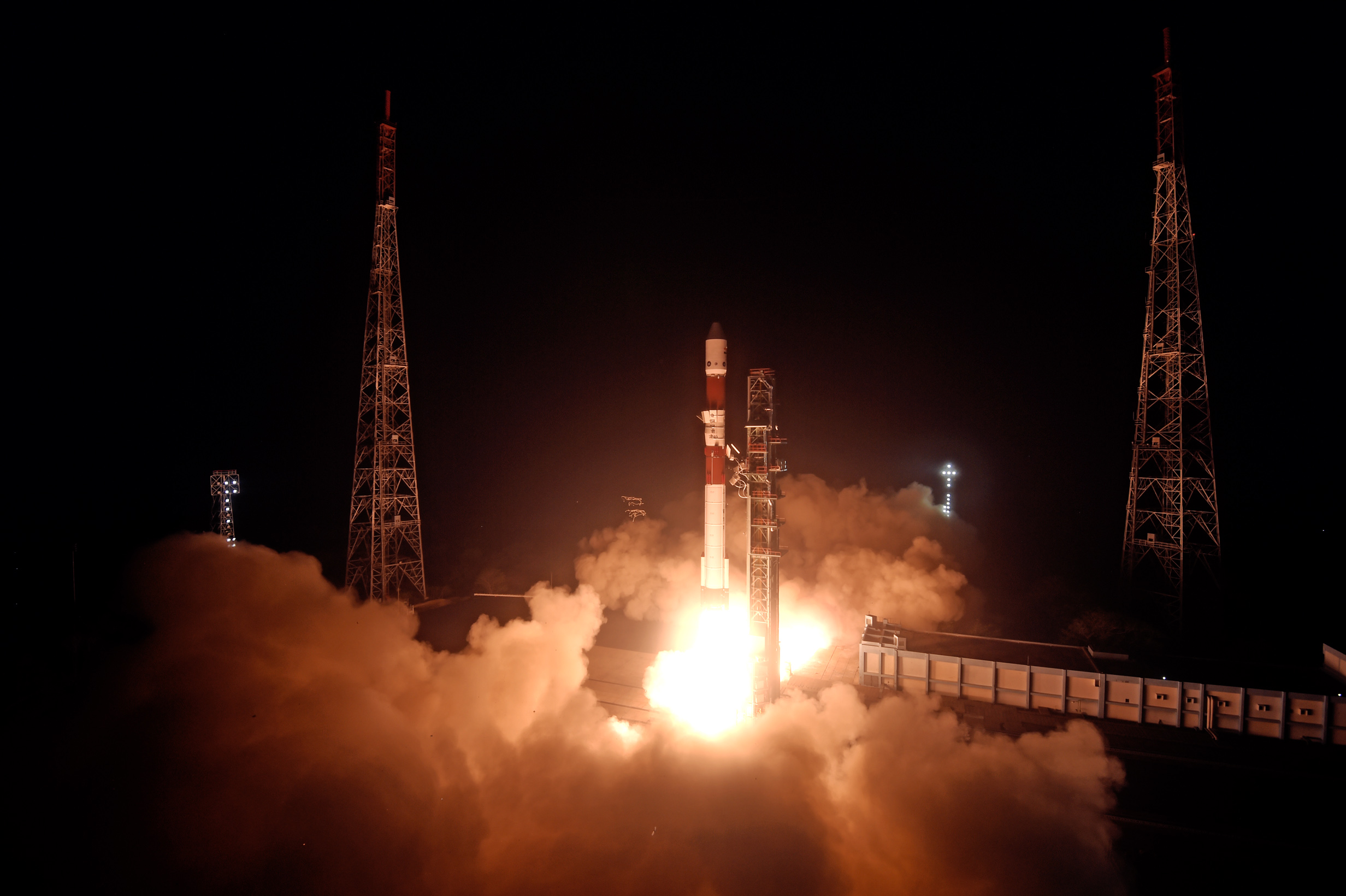 Rocket launch carrying Lesjöfors components for the SpaDeX space docking mission