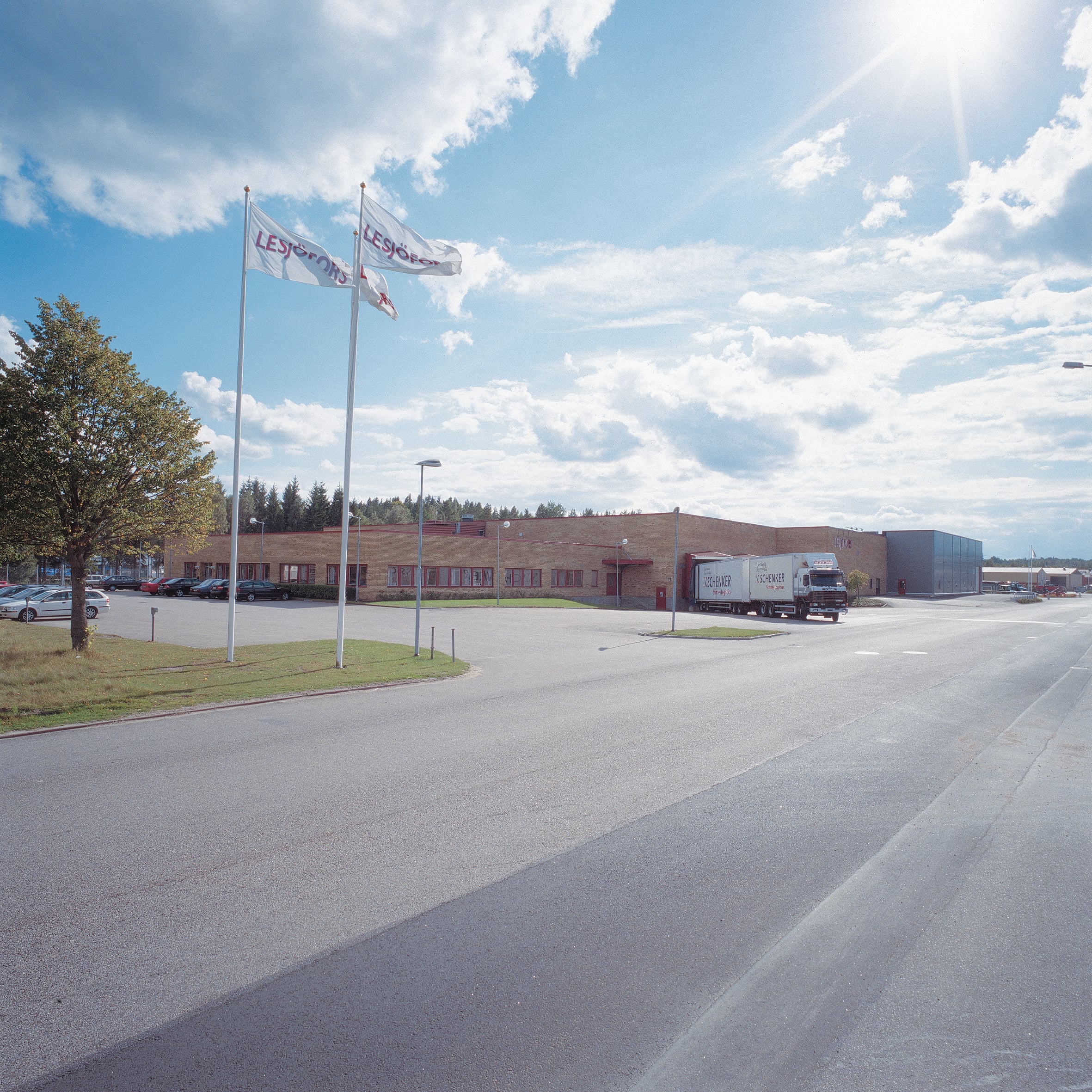Lesjöfors Automotive Växjö-1x1.jpg